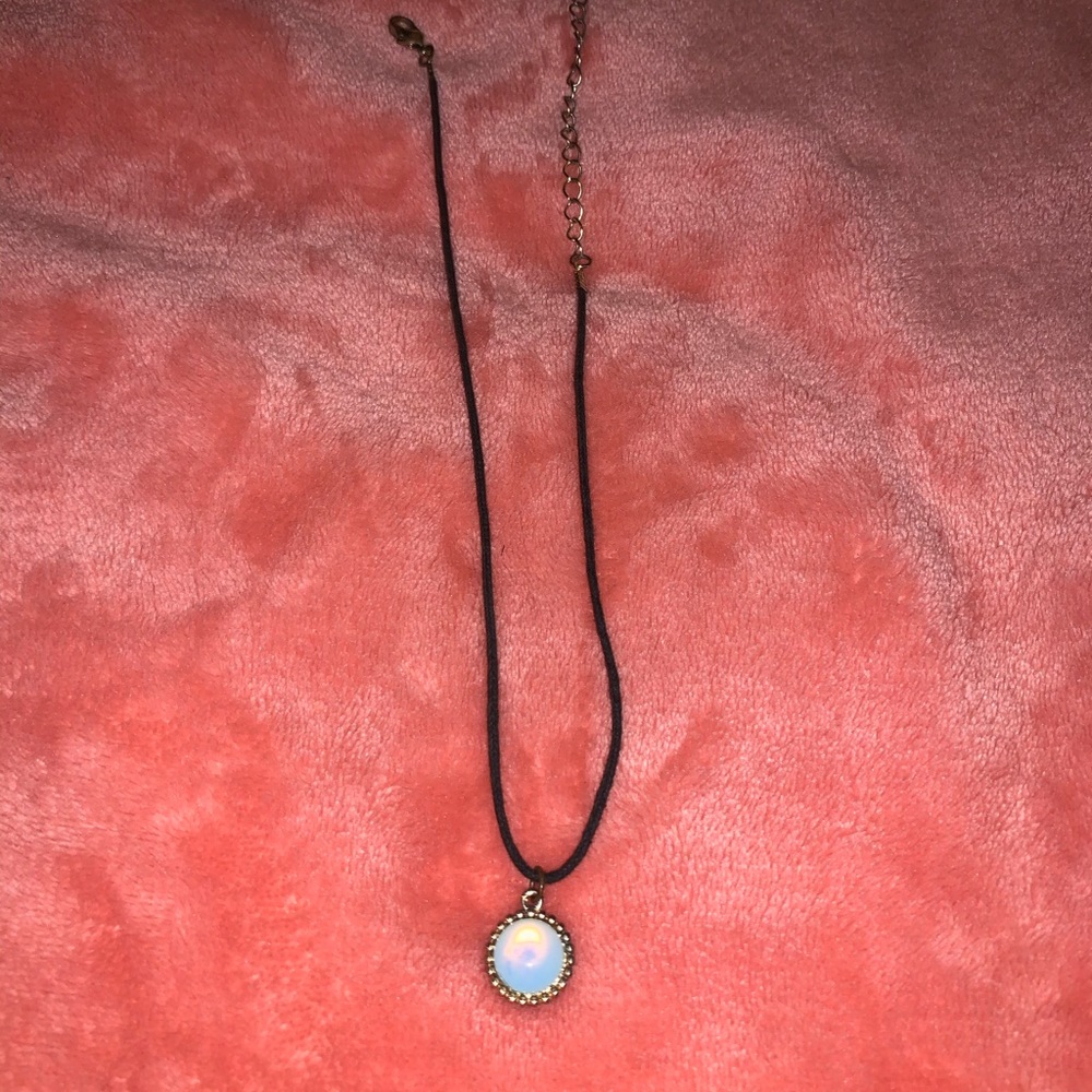 white gem choker